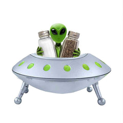alien spaceship salt and pepper shakers